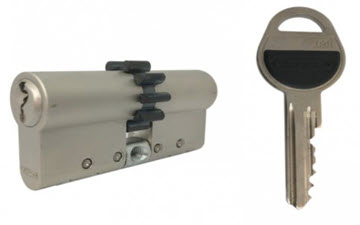Cilindro Tokoz modelo TECH com sistema de chave protegida e roda dentada de 10 dentes 